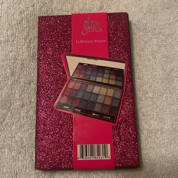 Glam Chick eye shadow - Picture 5 of 5